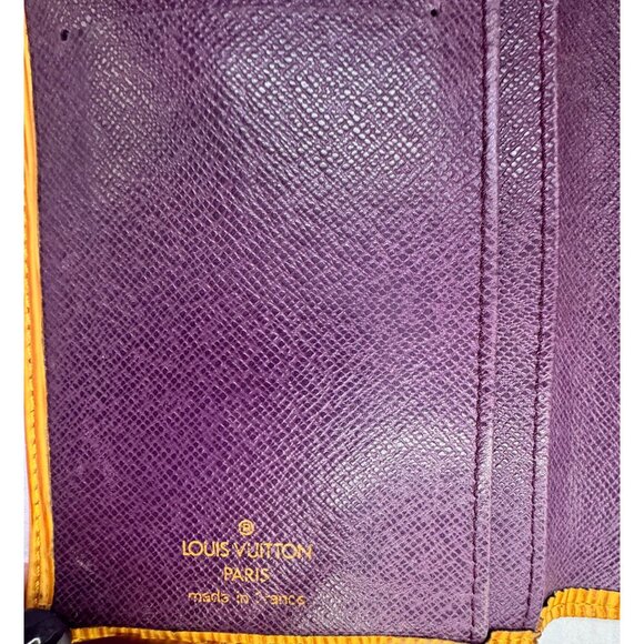 Louis Vuitton Yellow Epi Kisslock Sarah Wallet, Purple Interior & Gold Hardware - Picture 8 of 10